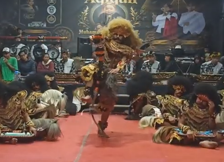 Kesenian kuda lumping